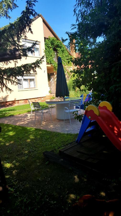 Borostyán Apartmann Balatonföldvár Exterior foto